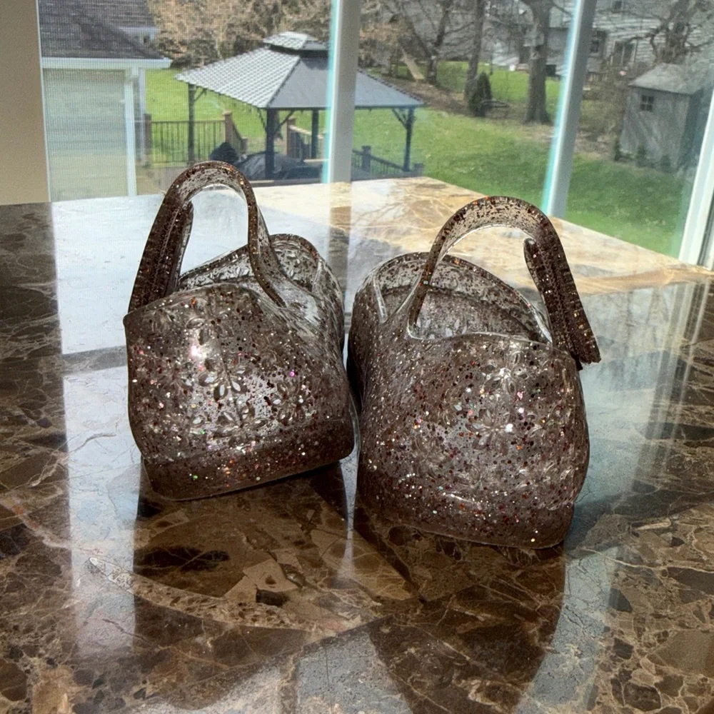 Size 7 baby girls sparkly jelly shoes. Velcro strap at ankles. - Picture 7 of 10